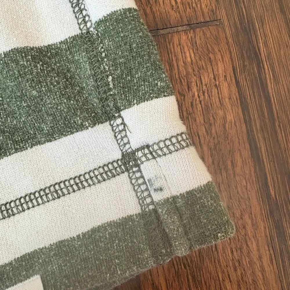 Gap kids boys green and white striped shirt